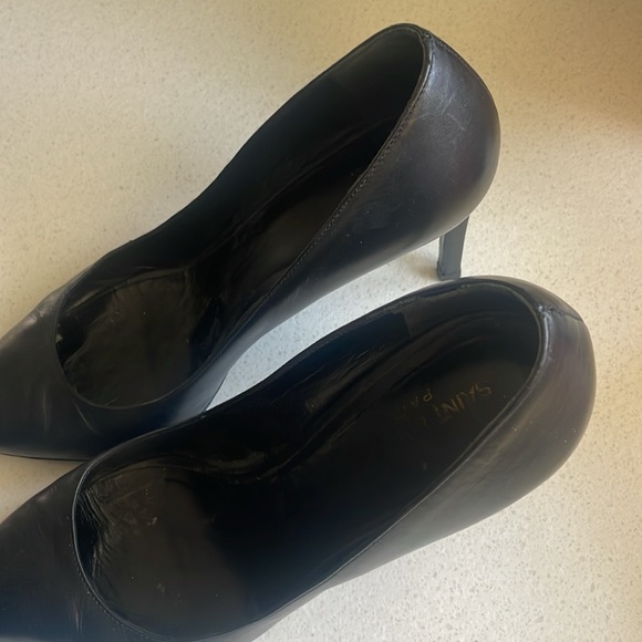 Saint Laurent Classic Black Leather Heels - Picture 2 of 9